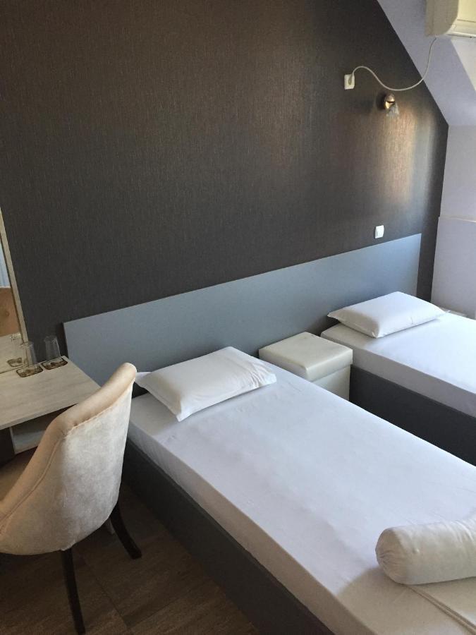 Family Hotel Amor รูเซ ภายนอก รูปภาพ