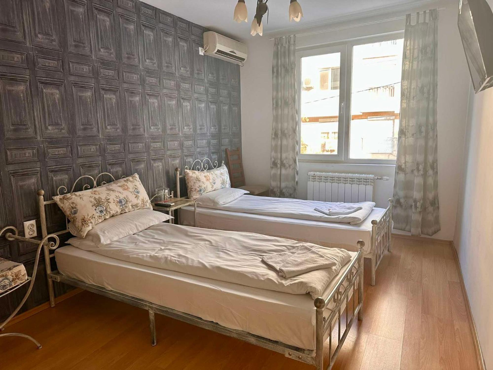 Family Hotel Amor รูเซ ภายนอก รูปภาพ