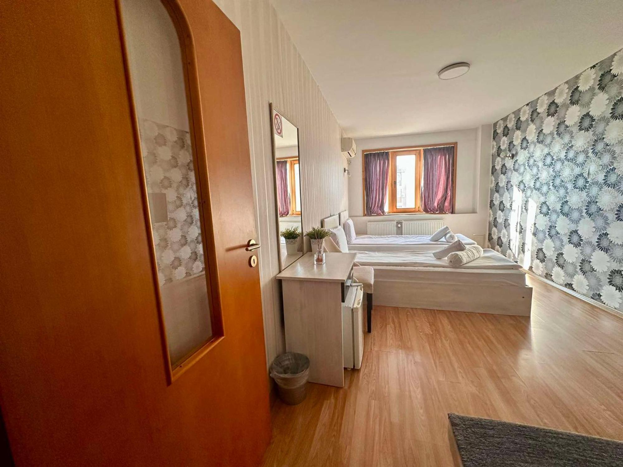 Family Hotel Amor รูเซ ภายนอก รูปภาพ