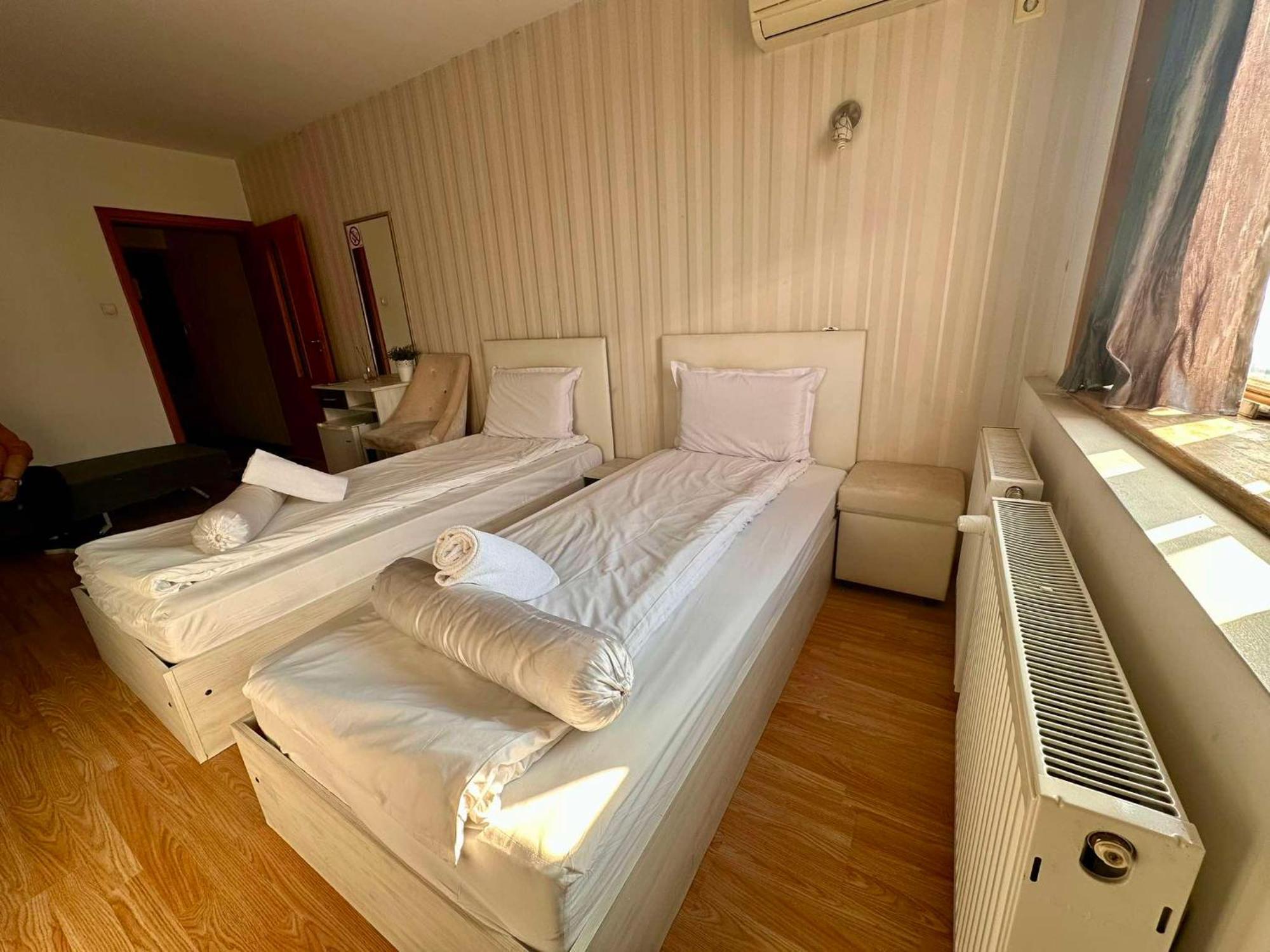 Family Hotel Amor รูเซ ภายนอก รูปภาพ