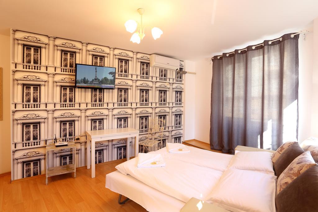 Family Hotel Amor รูเซ ภายนอก รูปภาพ