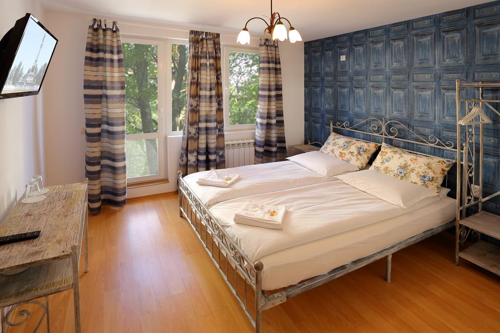 Family Hotel Amor รูเซ ภายนอก รูปภาพ