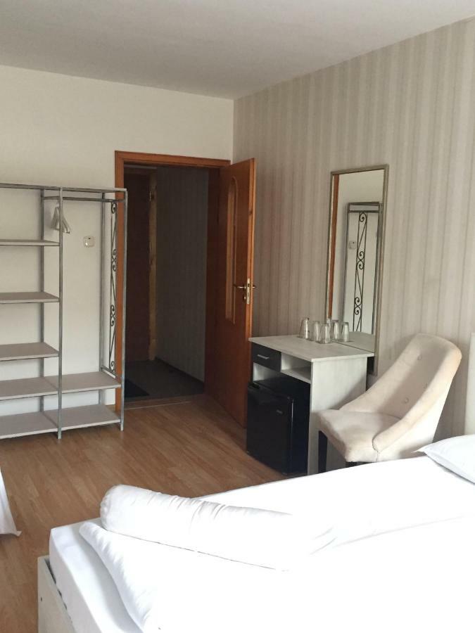 Family Hotel Amor รูเซ ภายนอก รูปภาพ