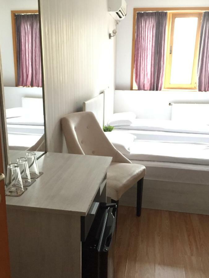 Family Hotel Amor รูเซ ภายนอก รูปภาพ